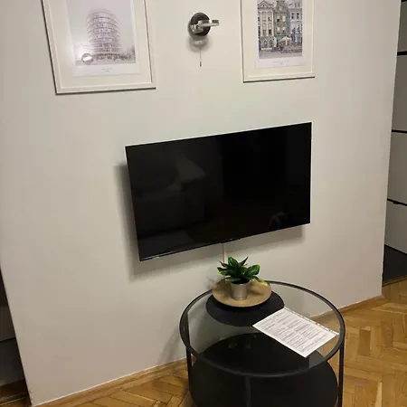 Lägenhet Przytulne Mieszkanie W Sercu Jezyc - Spacer Do Centrum